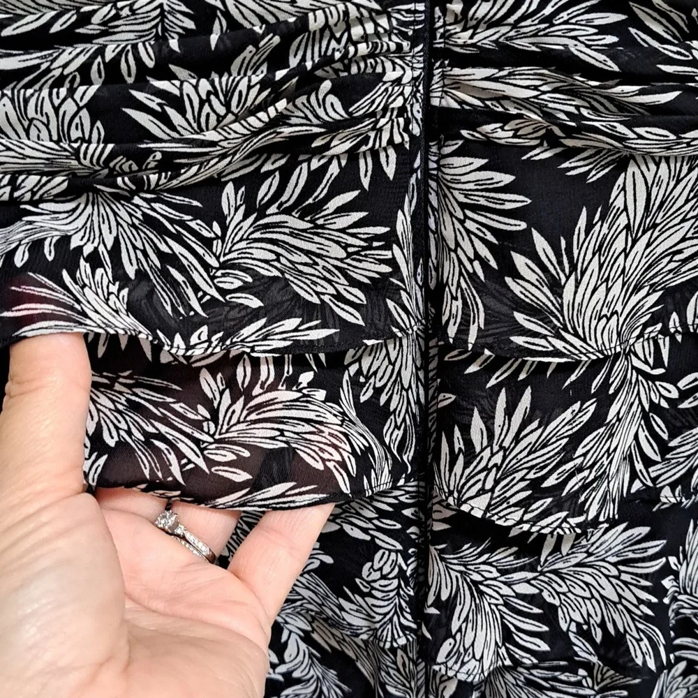 Adrianna Papell Black/White Ruffled Ruched Formal Dress. Size 14 Petite - Picture 8 of 11